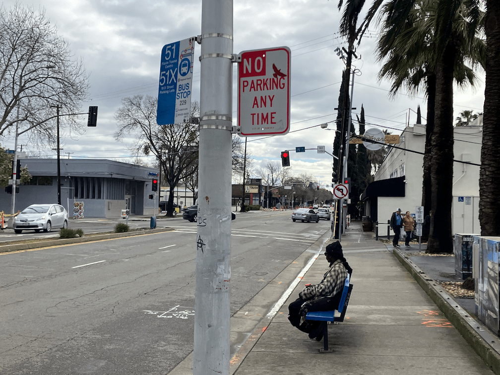 SacRT Route 51 eastbound stop 229 before 15th