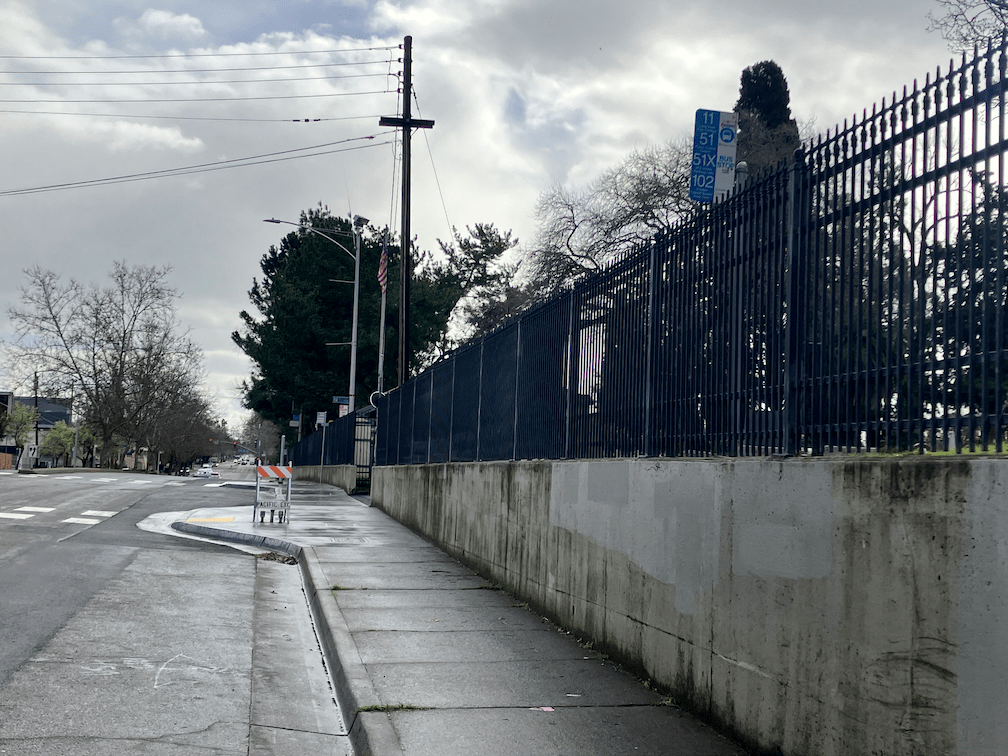 SacRT Routes 51, 11 eastbound stop 128 before 10th
